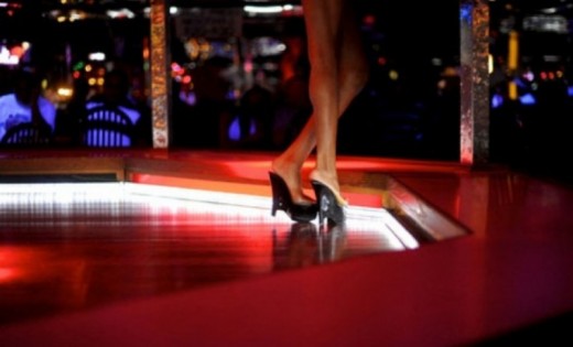 ddio al Celibato a Praga | Crociera Sexy con Strip & Open Bar