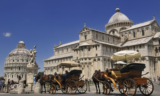 Visit to Pisa and Lucca With Wine Tasting and Lunch in a Local Restaurant