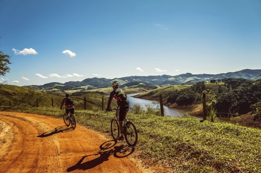 Escursione in bici con 2 bevande incluse & soggiorno 1 notte