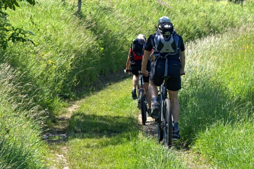 Escursione in bici di 2 ore con briefing & soggiorno 1 notte