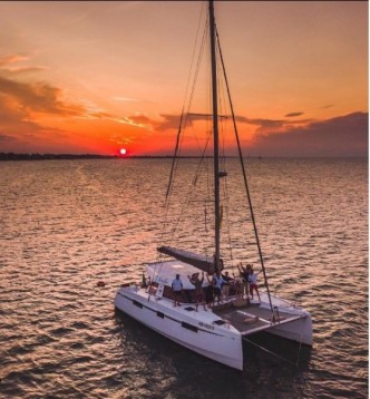 Esperienza in Catamarano per 2 con Istruttore