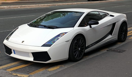 Giro da copilota su una Lamborghini Gallardo & soggiorno 2 notti