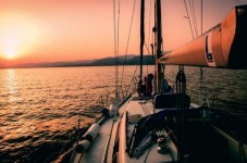 Fuga al Mare: Passione e Avventura in Riviera