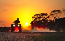 Escursione in Quad di 2 Ore al Tramonto