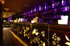 Serata Club Milano con Bottiglie per Addio al Nubilato