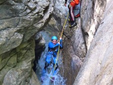 Lezione e discesa Canyoning